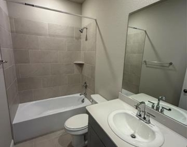 3215 Sedge Grass Drive - Photo Thumbnail 17