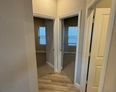 3215 Sedge Grass Drive - Photo Thumbnail 9