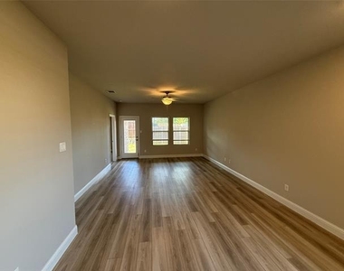 3215 Sedge Grass Drive - Photo Thumbnail 1