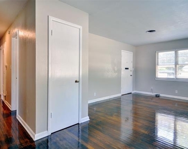 1517 Mary K Lane - Photo Thumbnail 7