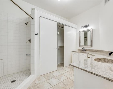 607 Mission Circle - Photo Thumbnail 6