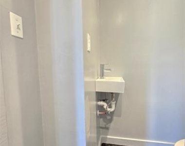 2903 Jerome Street - Photo Thumbnail 4