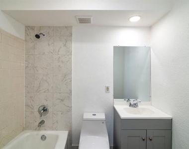 811 S Mesquite Street - Photo Thumbnail 5