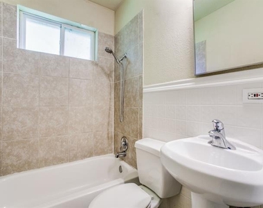 3113 Caribbean Drive - Photo Thumbnail 17
