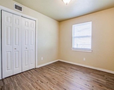 3113 Caribbean Drive - Photo Thumbnail 15