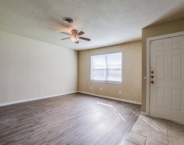 3113 Caribbean Drive - Photo Thumbnail 3