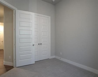 1833 Purtis Creek Drive - Photo Thumbnail 15
