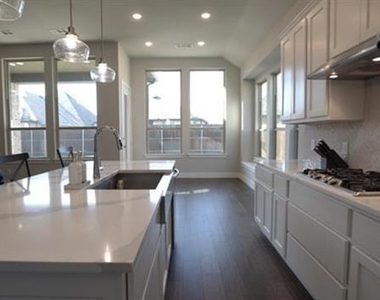 1833 Purtis Creek Drive - Photo Thumbnail 7