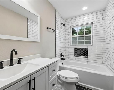 8635 Strathmore Drive - Photo Thumbnail 22