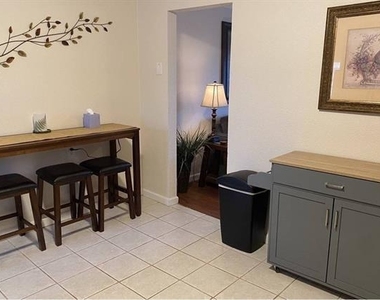 1218 N Center Street - Photo Thumbnail 5