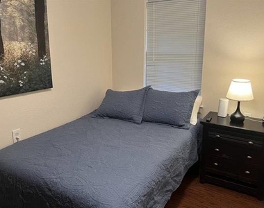 1218 N Center Street - Photo Thumbnail 8