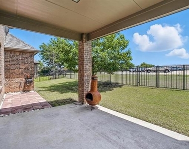 2404 Sabine Circle - Photo Thumbnail 29