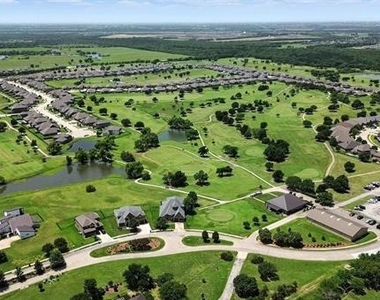 2404 Sabine Circle - Photo Thumbnail 31
