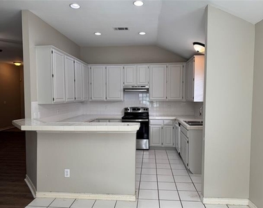 8204 Stern Street - Photo Thumbnail 5