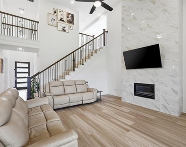 2188 Cloverfern Way - Photo Thumbnail 5