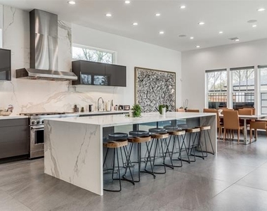 5618 Goodwin Avenue - Photo Thumbnail 9