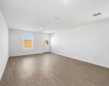 724 Wagtail Drive - Photo Thumbnail 2