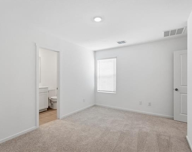 724 Wagtail Drive - Photo Thumbnail 12