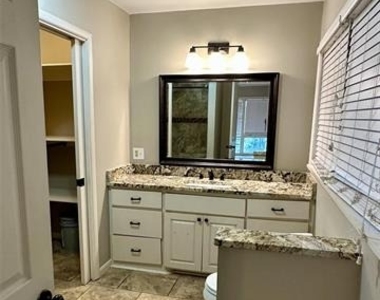 1926 Laurelwood Drive - Photo Thumbnail 9