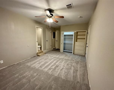 1926 Laurelwood Drive - Photo Thumbnail 10