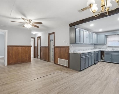 1412 Chase Avenue - Photo Thumbnail 4