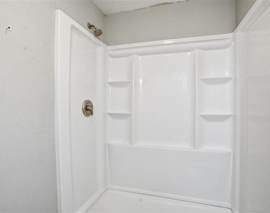 1412 Chase Avenue - Photo Thumbnail 16