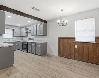 1412 Chase Avenue - Photo Thumbnail 3