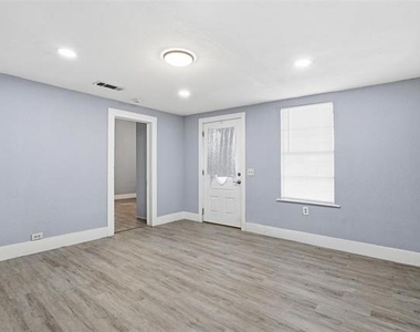 1412 Chase Avenue - Photo Thumbnail 9
