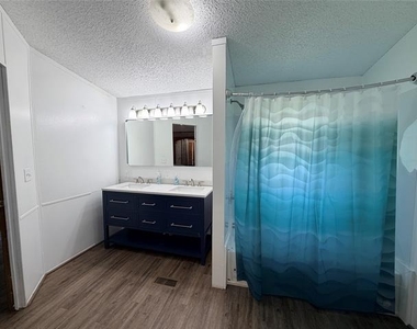 7810 West Lakeshore - Photo Thumbnail 30