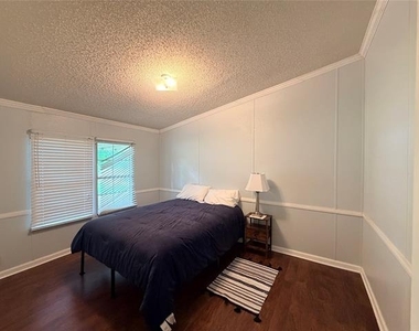 7810 West Lakeshore - Photo Thumbnail 9