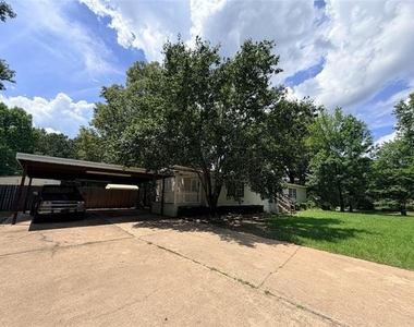 7810 West Lakeshore - Photo Thumbnail 4