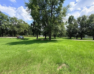 7810 West Lakeshore - Photo Thumbnail 3