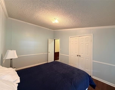 7810 West Lakeshore - Photo Thumbnail 10