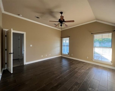547 Fox Cove - Photo Thumbnail 6