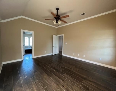 547 Fox Cove - Photo Thumbnail 7