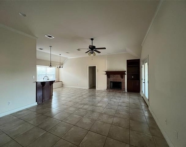 547 Fox Cove - Photo Thumbnail 3