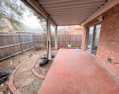 738 Ridgemont Drive - Photo Thumbnail 19