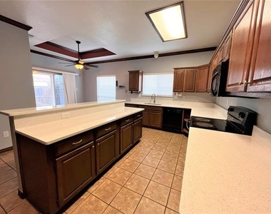 738 Ridgemont Drive - Photo Thumbnail 14