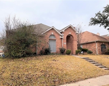 738 Ridgemont Drive - Photo Thumbnail 20