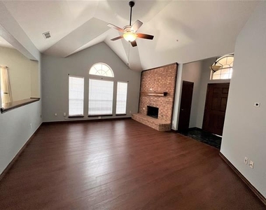 738 Ridgemont Drive - Photo Thumbnail 9