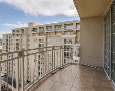 3225 Turtle Creek Boulevard - Photo Thumbnail 12