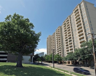 3225 Turtle Creek Boulevard - Photo Thumbnail 23