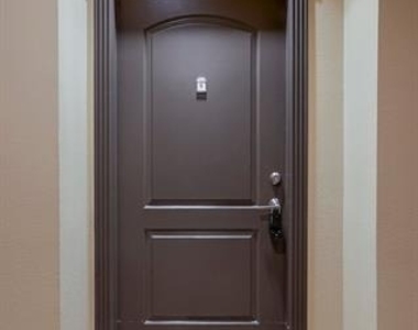 3225 Turtle Creek Boulevard - Photo Thumbnail 2