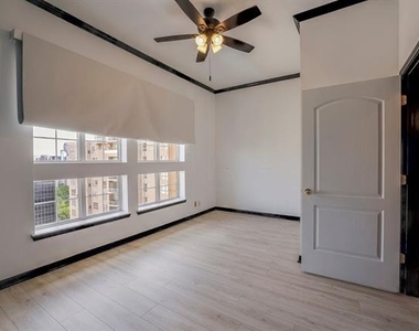 3225 Turtle Creek Boulevard - Photo Thumbnail 15