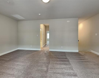 4159 Wetstone Lane - Photo Thumbnail 5