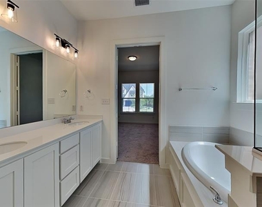 15672 Desert Broom Road - Photo Thumbnail 8