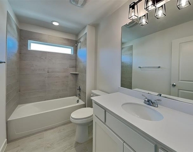 15672 Desert Broom Road - Photo Thumbnail 13