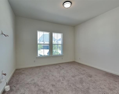 15672 Desert Broom Road - Photo Thumbnail 7