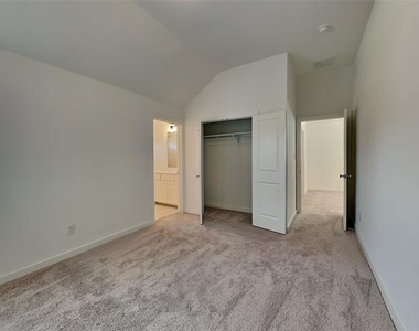15672 Desert Broom Road - Photo Thumbnail 10