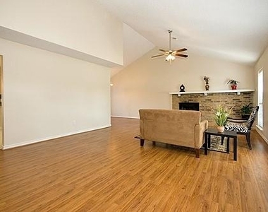 5309 Maple Court - Photo Thumbnail 2